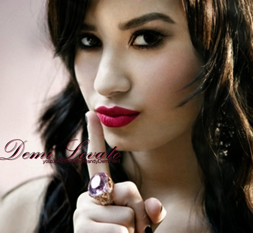 MIX FM Artist: DEMI LOVATO