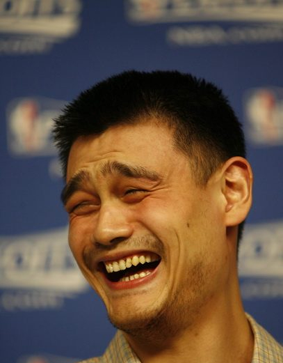 yao-ming-happy-sad-nba-funny-photos