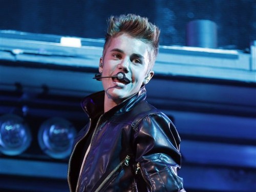 Hollywood: Justin Bieber hits pedestrian with his car