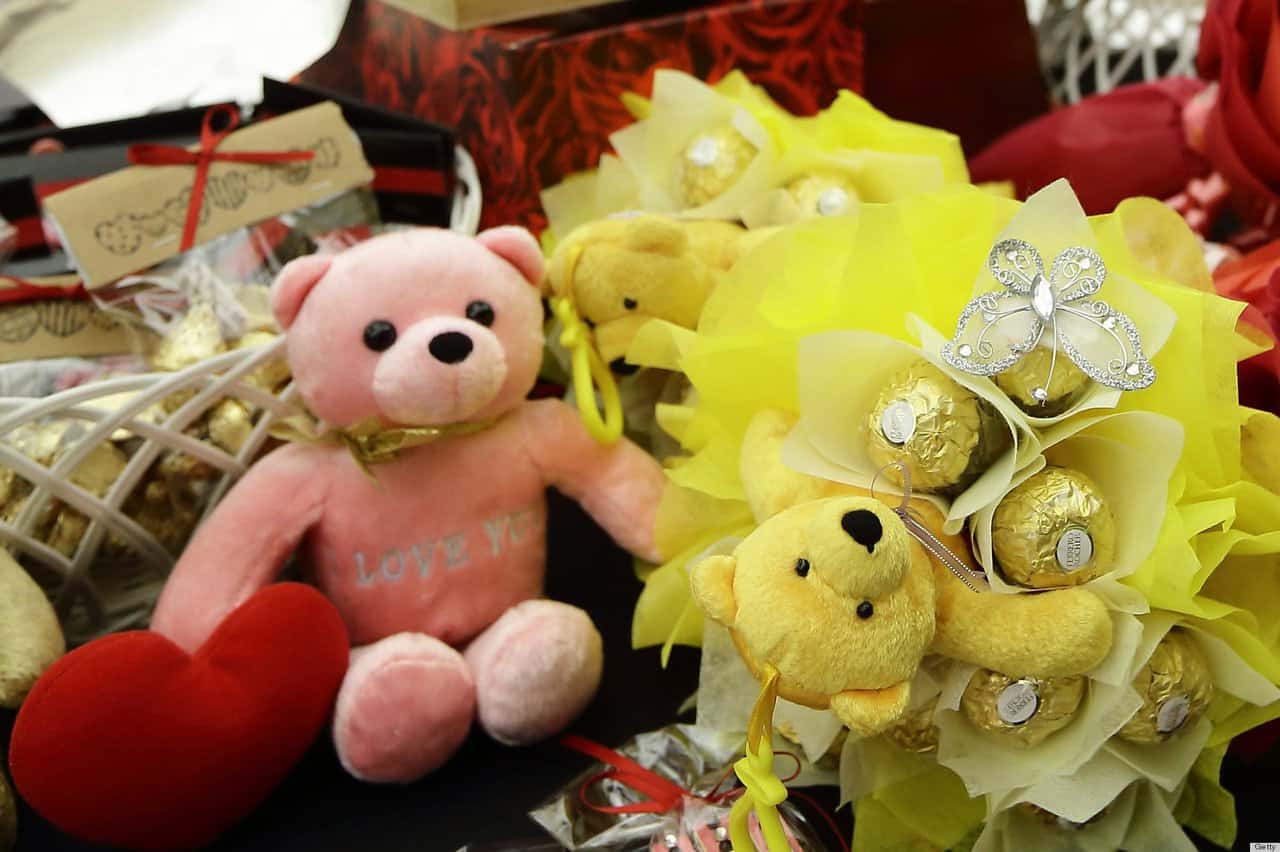 o-LAST-MINUTE-VALENTINES-DAY-GIFTS-facebook